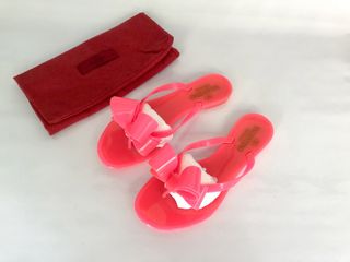 (Kategori: ) berada di . Dikirim oleh lafleurette (ID iklan 1346183755, Gambar 1). Deskripsi: .