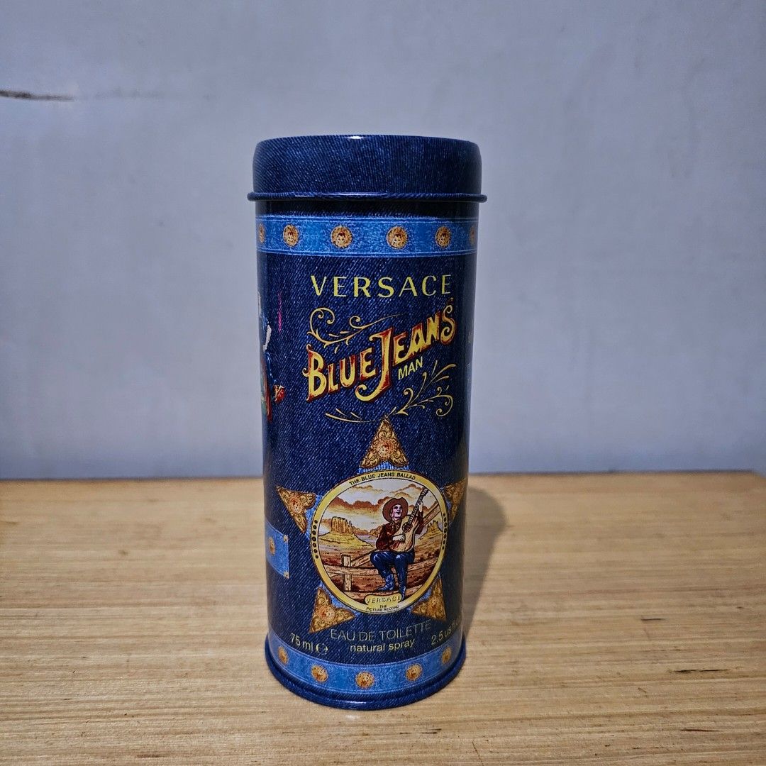 Versace Blue Jeans 75ml (Category: Everything Else Others) located in Quezon City. Submitted by reply_1982 (Listing ID 1346300726, Image 2). Description: Eu De Toilette Legit from US. Binuksan ko to check yung laman..