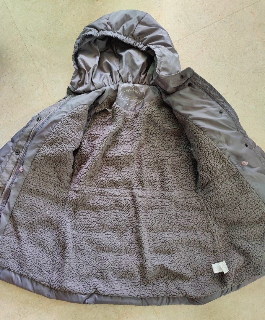 Winter Down Jacket (Category: Coats, Jackets and Outerwear) located in Singapore. Submitted by tennis.cboon (Listing ID 1346181630, Image 2). Description: Hi, I have a lightly used & well-taken care winter down jacket with fleece lining from Château de Sable for sale. I have washed it Nikwax Down Wash.Direct and treated it with Nikwax Down Proof. Size: 10Y (estimate). Good for smaller sized teens. Filling: 80% down + 20% feather Drop me a PM and 