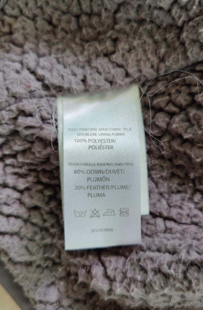 Winter Down Jacket (Category: Coats, Jackets and Outerwear) located in Singapore. Submitted by tennis.cboon (Listing ID 1346181630, Image 3). Description: Hi, I have a lightly used & well-taken care winter down jacket with fleece lining from Château de Sable for sale. I have washed it Nikwax Down Wash.Direct and treated it with Nikwax Down Proof. Size: 10Y (estimate). Good for smaller sized teens. Filling: 80% down + 20% feather Drop me a PM and 