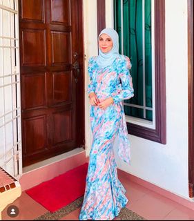 (Category: ) located in . Submitted by msfarah.closet (Listing ID 1346255892, Image 1). Description: .