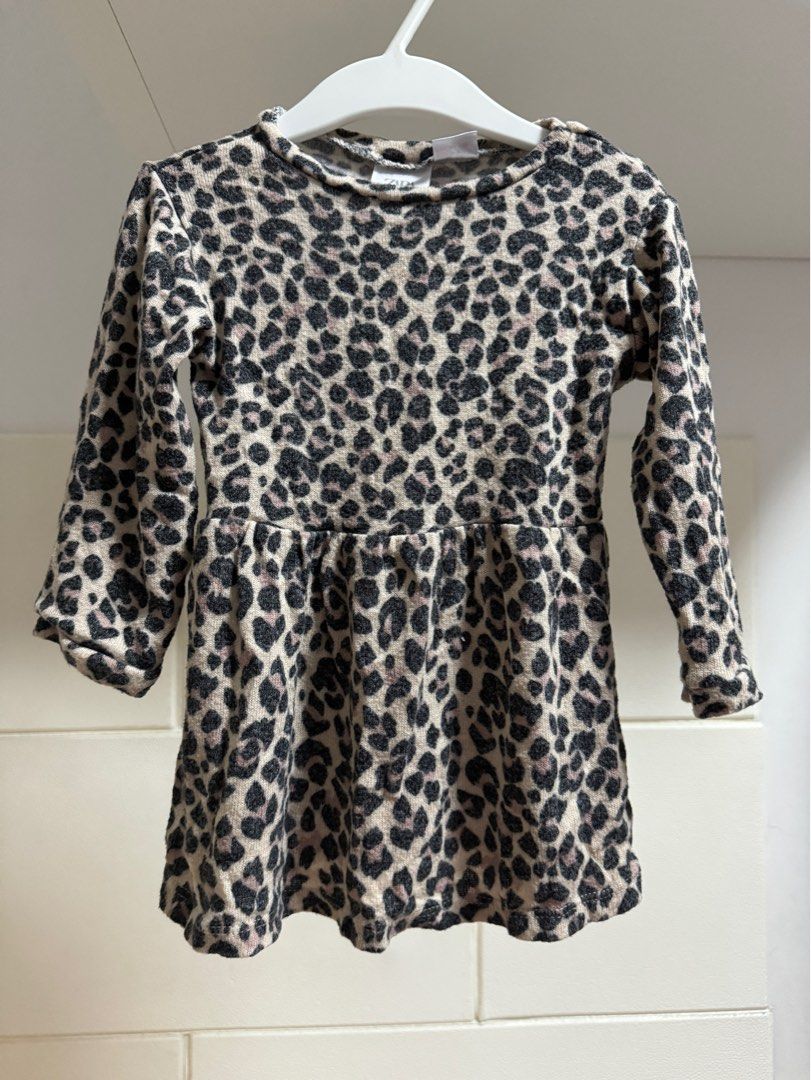 Zara Dress 9-12montha (Category: Babies & Kids Fashion) located in Quezon City. Submitted by appuru22 (Listing ID 1346296608, Image 1). Description: Zara Dress 9-12 months .