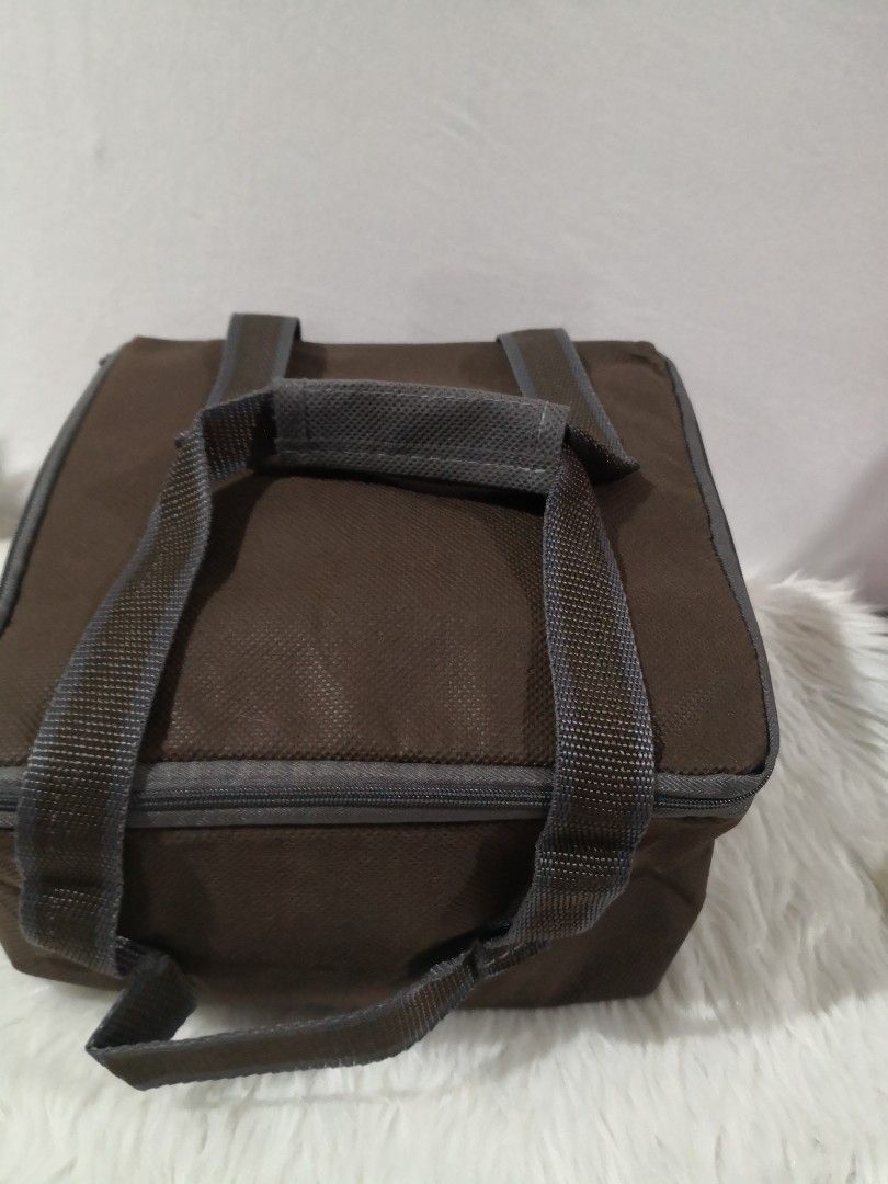 2 -way Japan thermal bag (Category: Tote Bags) located in Cavite. Submitted by fashionality (Listing ID 1346485314, Image 3). Description: Japan thermal bag, ganda nito, lightweight.