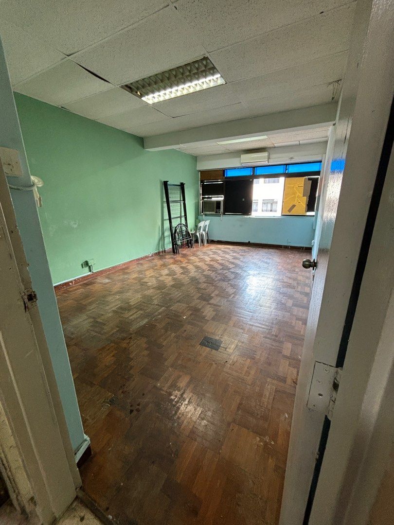 FOR SALE workers shophouse NEAR MRT DT/EW AND EATERIES//Near city less than 10 mins away 63109199330690112