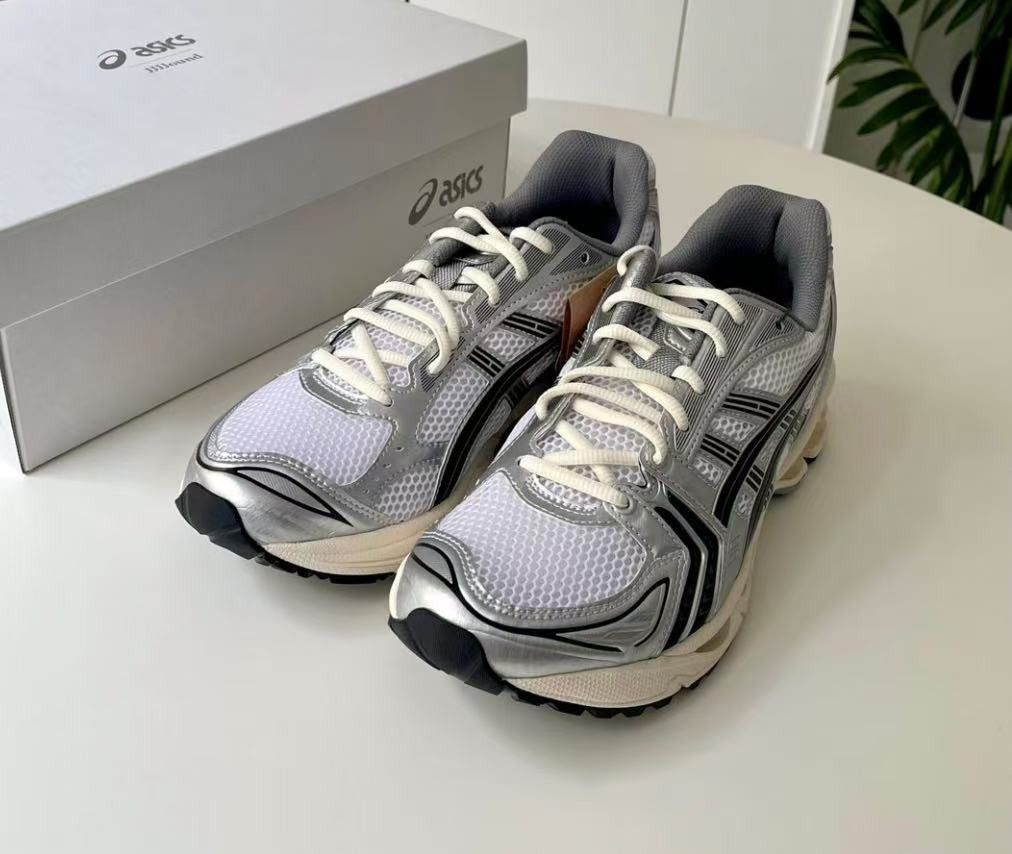 ✅ JJJJound x Asics Gel-Kayano 14 low-top running shoes, same style for men and women, silver black (Category: Sneakers) located in Singapore. Submitted by hkhklly77 (Listing ID 1346418073, Image 3). Description: ✅ JJJJound x Asics Gel-Kayano 14 low-top running shoes, same style for men and women, silver black 💨 Size: Eu36-45 💨 Color: silver black 📷 I will take photos for confirmation before sending out 💬 If you are interested, please pm!.