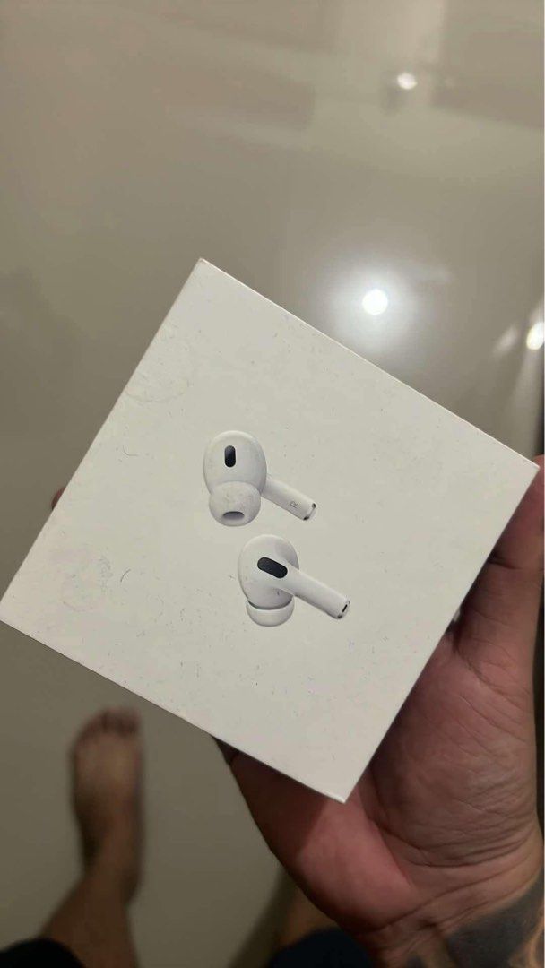 Airpod pro gen 2 (Category: Earphones) located in Caloocan City. Submitted by us_original_brand (Listing ID 1346329905, Image 3). Description: AIRPODS PRO GEN 2 BUDS ORIGINAL NOT AUTHENTIC OR ANY PREMIUM ETC…. BOUGHT FROM POWERMAC WITH ORIG BOX WITH SERIAL NUMBER WITH RECEIPT BOUGHT 2024 MINSAN LANG NAGAMIT .