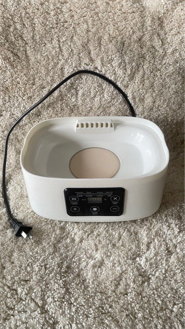 Bottle Sterilizer with bottles and Wearable Pump (Category: Breastfeeding & Bottle Feeding) located in Manila. Submitted by queensellsstuff (Listing ID 1346374201, Image 3). Description: All-you-need Breastfeeding Essential Set Ideal for first time moms, passing this curated set since I researched this for the second time to avoid the struggles I went through with my first experience. Almost 10k worth of products.