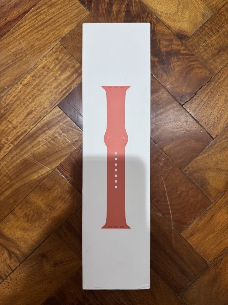 Authentic Apple Watch Wrist Bands size 44mm (Category: Luxury Watches) located in Makati City. Submitted by aja4817 (Listing ID 1346421286, Image 2). Description: Original Apple Watch wrist bands size 44mm bought in the States. Ten total bands for Php 1799 each: 2 brown 2 blue-ish/green 4 blue 1 yellow 1 orange.