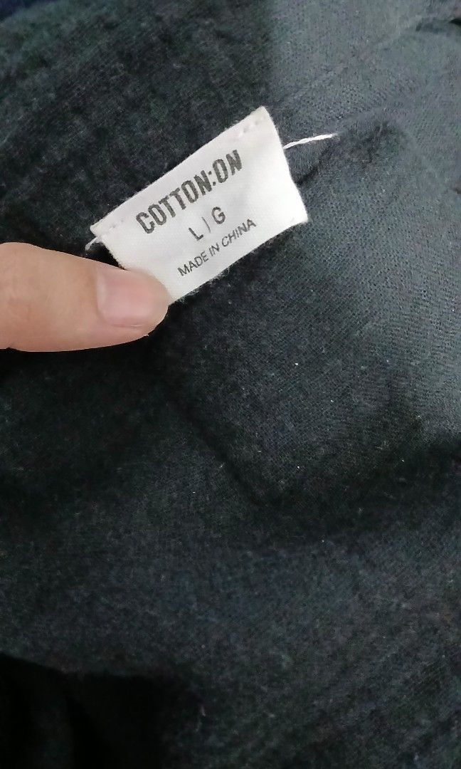 Black Polo Shirt (Cotton On) (Category: Blouses) located in Quezon City. Submitted by trixiem183 (Listing ID 1346397841, Image 2). Description: 📍Tandang Sora, QC.