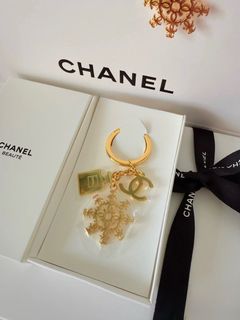 (Category: ) located in . Submitted by ateliersavoircouture (Listing ID 1346437483, Image 1). Description: .