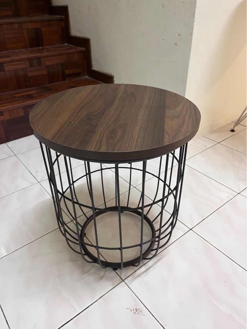 Coffee Table (Category: Tables & Sets) located in Dengkil. Submitted by danielhmry (Listing ID 1346343293, Image 1). Description: Material : • Powder Coated Steel Legs Measurements Length x Width x Height (cm) : • Side Table - 41 x 41 × 46 Colour : • Natural Oak Wood.