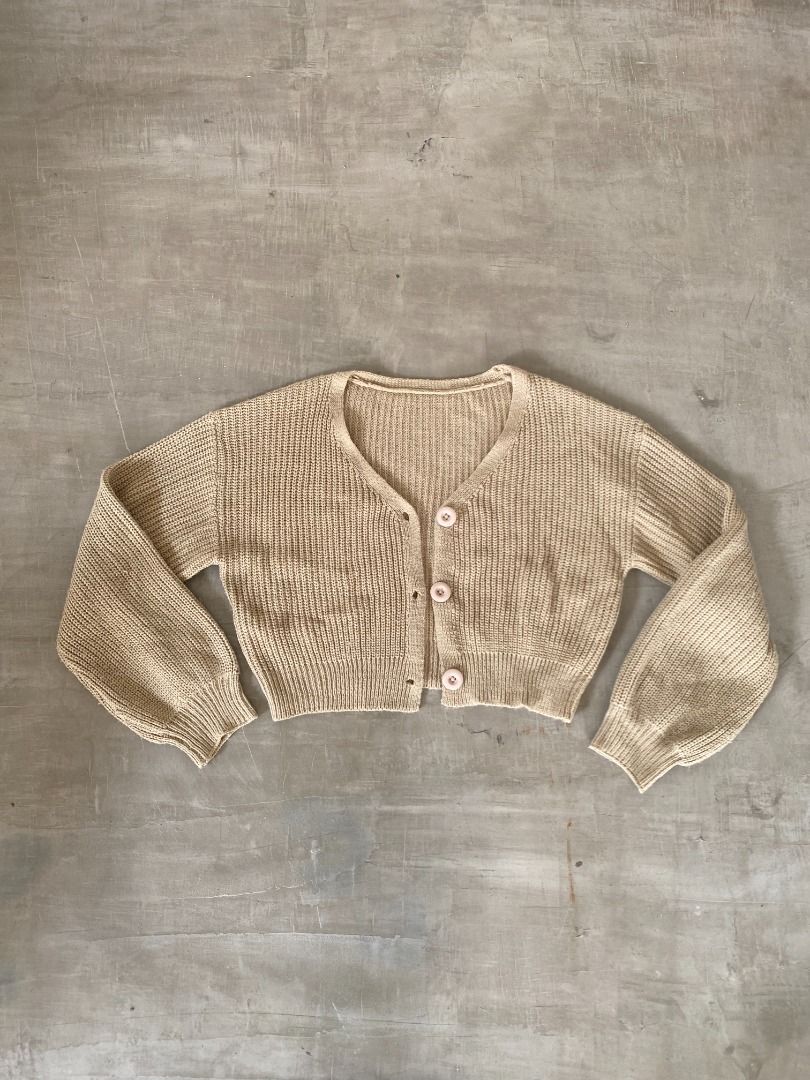 cottagecore cropped knitted cardigan (Category: Coats, Jackets and Outerwear) located in Bacolod City. Submitted by found.objects (Listing ID 1346435925, Image 1). Description: fits XS-M.