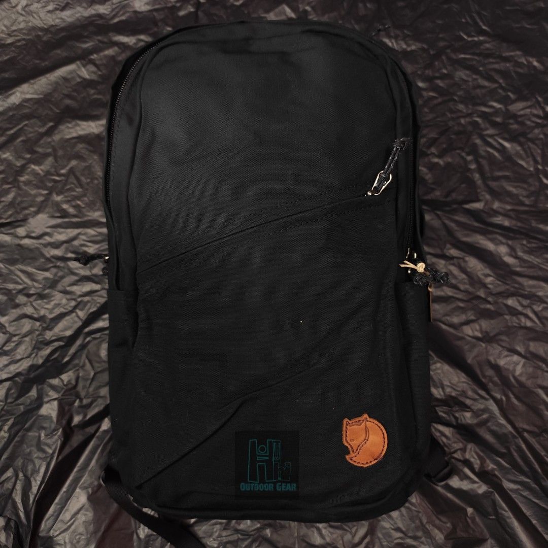Fjallraven Raven 20 Black laptop up 15