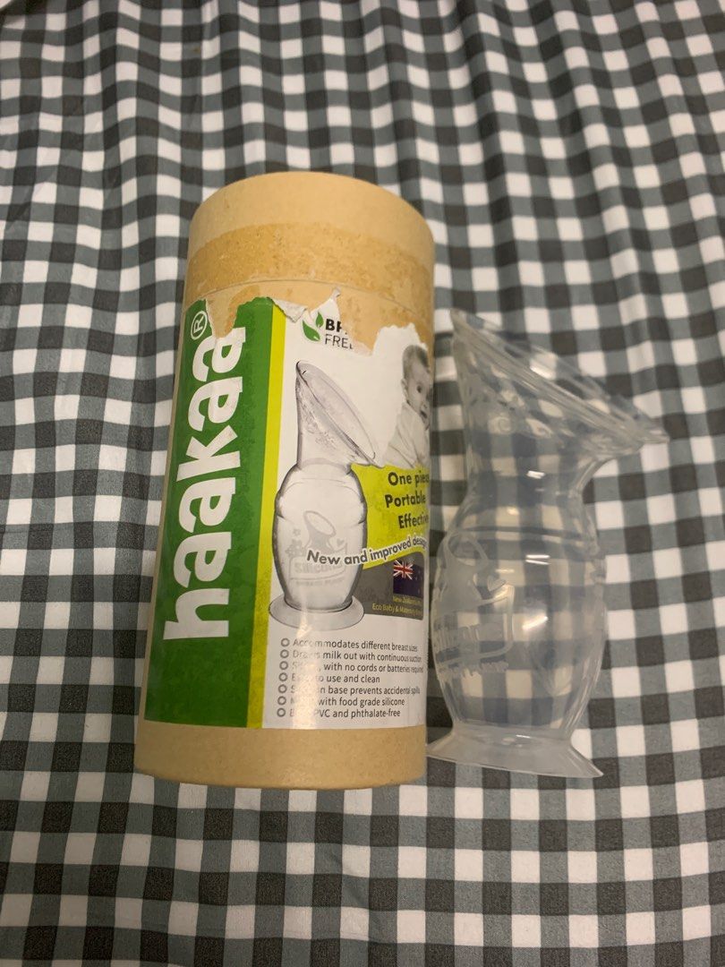 Haakaa Gen 2 Silicone Breast Pump (100ml) (Category: Breastfeeding & Bottle Feeding) located in Manila. Submitted by worstdumpling (Listing ID 1346487679, Image 1). Description: super minsan lang nagamit bought it last nov 2024.