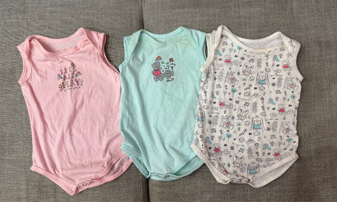 Hush Hush Onesies 3-6months (Category: Babies & Kids Fashion) located in Rizal. Submitted by milotee (Listing ID 1346302494, Image 1). Description: SIZE: Fits 3-6months WITH FLAWS (please check the images) There are stains. I’m not sure if it can be removed when washed. RFS: Decluttering Location: Binangonan, Rizal.
