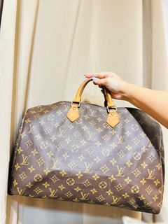 (Category: ) located in . Submitted by authentic_branded (Listing ID 1346373818, Image 1). Description: .