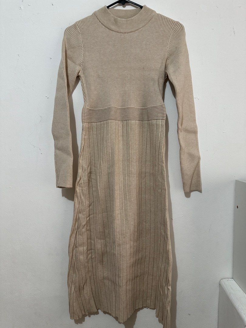 Knitted Dress (Category: Dresses) located in Antipolo. Submitted by decluttertosave (Listing ID 1346449072, Image 1). Description: Used once only in Japan Best fits S-M.