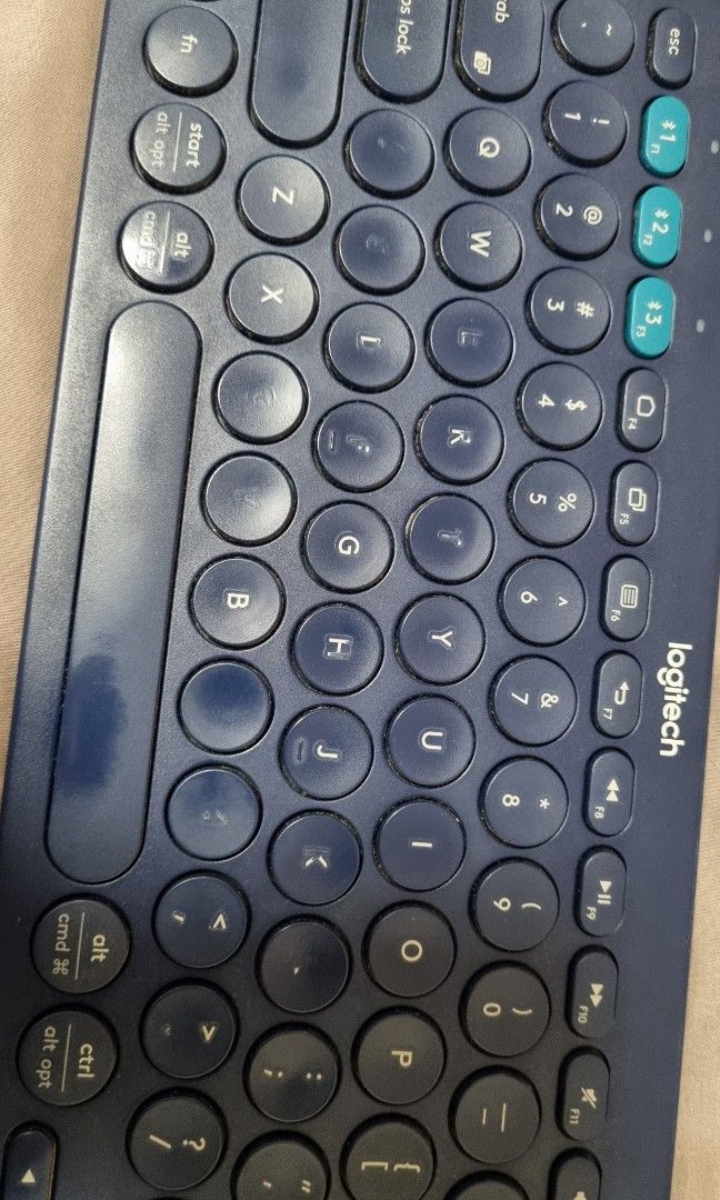 Logitech K380 Multi-Device Bluetooth Keyboard (Blue) (Category: Computer Keyboard) located in Quezon City. Submitted by inascloset (Listing ID 1346303168, Image 2). Description: WITH BOX. Selling at L@zada for ₱1,200+ Note: refer to pic for condition. • Wireless Bluetooth 3.0 Connectivity • Connect up to 3 Devices Simultaneously • Built-In Hotkeys • Powered by 2 x AAA Batteries • Battery & Bluetooth Indicator Lights • Compatible with Multiple Pla