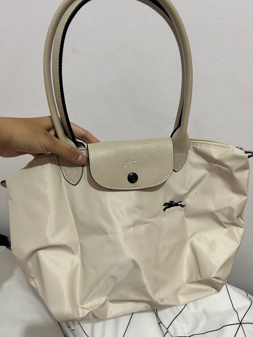Longchamp Le Pliage White M, Barang Mewah, Tas Dompet di Carousell