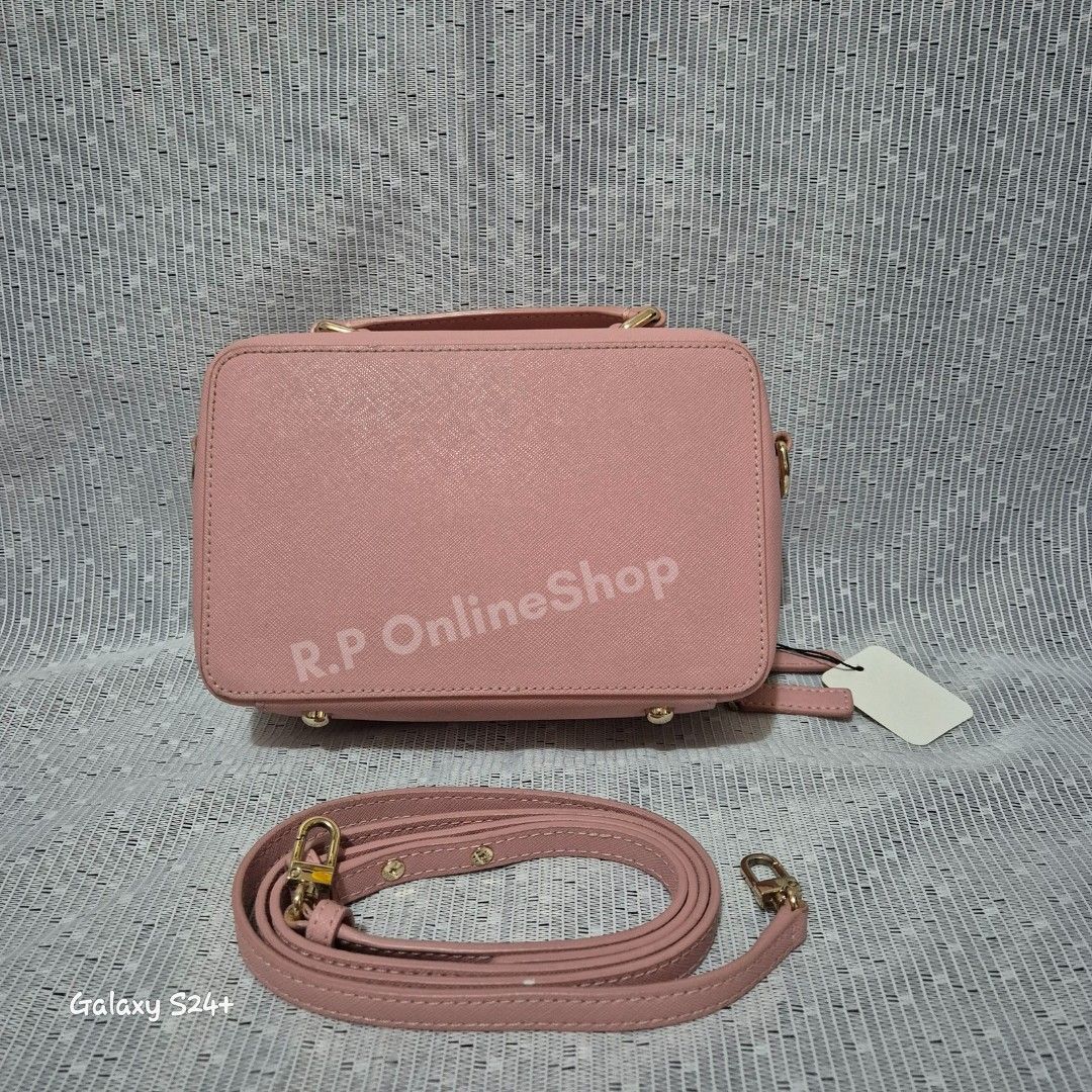 Metrocity Light Pink Camera/Vanity Bag 2way (structured) (Category: Luxury Bags & Wallets) located in Santa Rosa. Submitted by rponlineshop (Listing ID 1346486366, Image 2). Description: Metrocity Camera/Vanity Bag 2way in light gold hardwares with 4 card slots and zipper closude divider with minimal signs of usage, rubs barely noticeable MOP GCash SF c/o buyer.