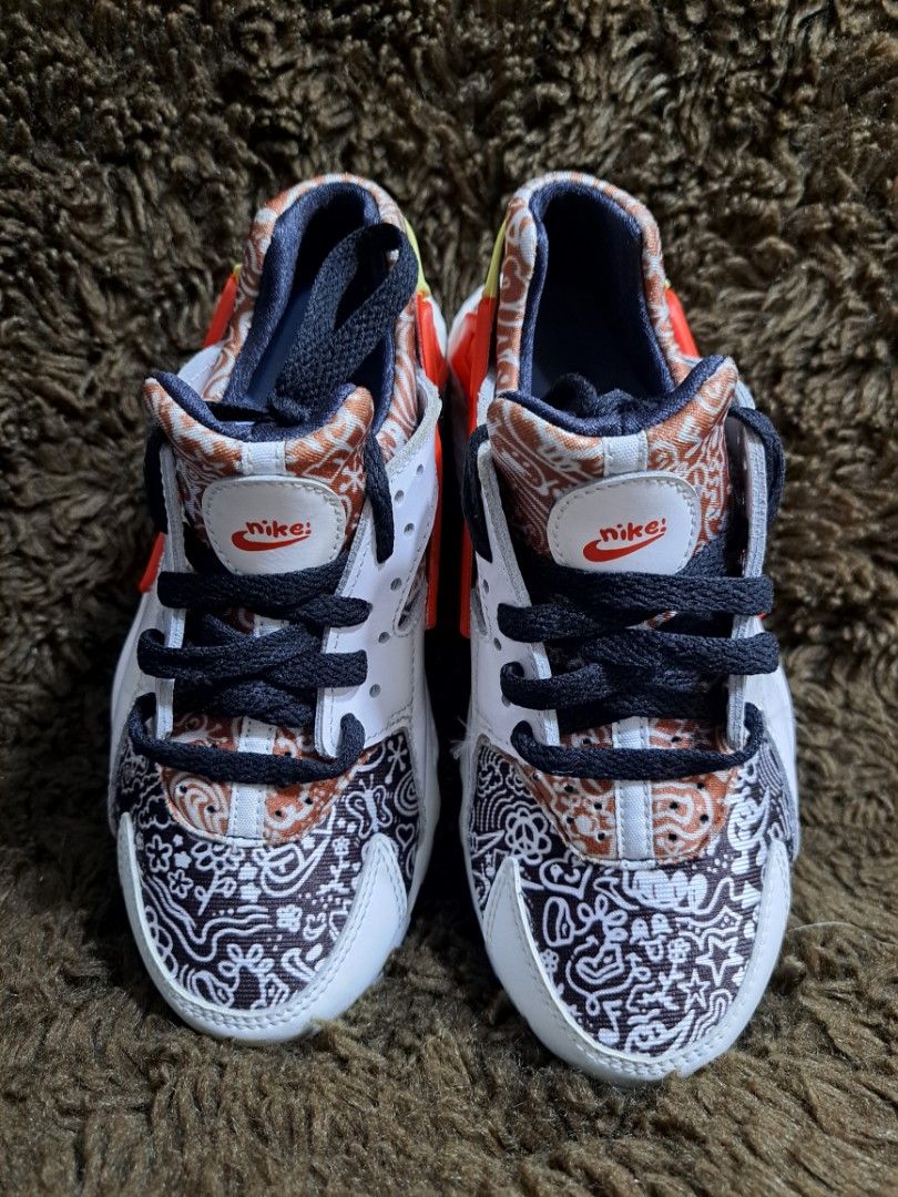 Nike - 22.5cm (Category: Babies & Kids Fashion) located in Quezon City. Submitted by kimlynandaya (Listing ID 1346360695, Image 2). Description: Original preloved Size on tag Us: 3.5y Uk:3 Eur:35.5 Actual Size Cm insole : 21½ Size Cm outsole :25 Insole / outsole intact pa issue: sign of usage ❌REMINDERS❌ 📌ALL ITEMS ARE ORIGINAL PRELOVED, PLEASE MANAGE YOUR EXPECTATIONS. 📌ALL FLAWS WILL BE INDICATED IF ANY. 📌 BE CONSIDERATE IF THERE ARE MINIMAL