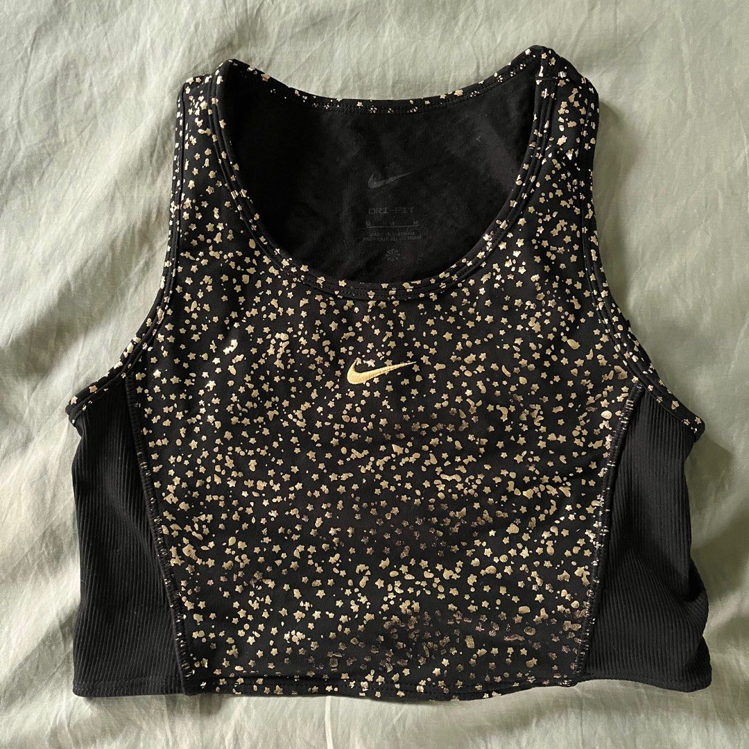 Nike Sports Bra/Top (Category: Activewear) located in Carmona. Submitted by rarithhh (Listing ID 1346396250, Image 1). Description: never used, got as a gift but doesnt fit me :””) fits xs-s!.