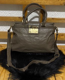 (Category: ) located in . Submitted by dalle_closet (Listing ID 1346442179, Image 1). Description: .