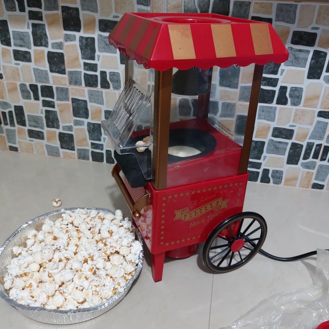 Popcorn Maker electric (working) (Category: Cookers) located in Cavite. Submitted by Mavee (Listing ID 1342995092, Image 1). Description: Electric Popcorn Maker, so easy to use and is working' RFS , wala po nagamit gift sa lolo at lola kaso di mahilig sa popcorn.