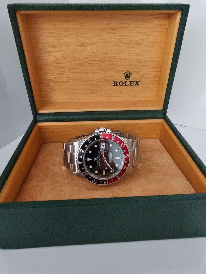 Rolex 2001 GMT Master "Coke” (Category: Luxury Watches) located in Pasig City. Submitted by Watchaholics (Listing ID 1346359787, Image 3). Description: STEAL DEAL‼️‼️‼️ Rolex 2001 GMT Master "Coke” Year model 2001 Complete full set Super mint condition Open for authentication For 805k You may DM or contact @ 09615077138 Thanks admin😉.
