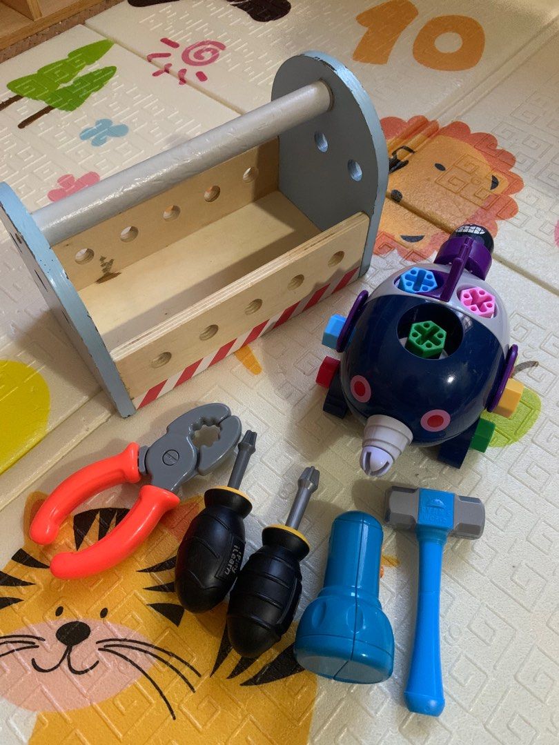 Screwdriver set (Category: Infant Playtime) located in Hulu Langat. Submitted by nisazdn (Listing ID 1346337600, Image 2). Description: .