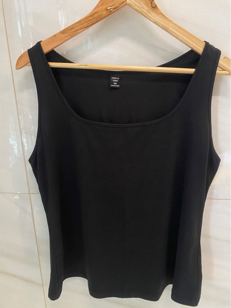 Shein Curve Black Sleeveless Sando Top (Category: Sleeveless) located in Manila. Submitted by declutterwithme08 (Listing ID 1346340213, Image 2). Description: - 1XL on tag.