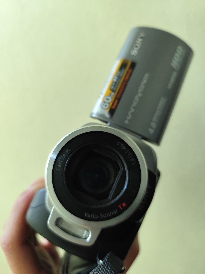 Sony dcr-sr220(ghost touch) (Category: Video Cameras) located in Manila. Submitted by artdisc (Listing ID 1346471956, Image 1). Description: sometimes encountering ghost touch(issue).