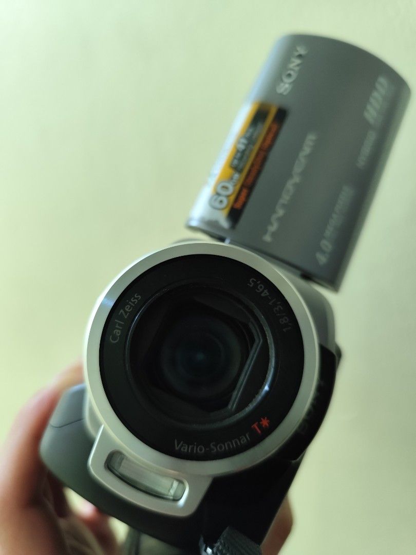 Sony dcr-sr220(ghost touch) (Category: Video Cameras) located in Manila. Submitted by artdisc (Listing ID 1346471956, Image 2). Description: sometimes encountering ghost touch(issue).