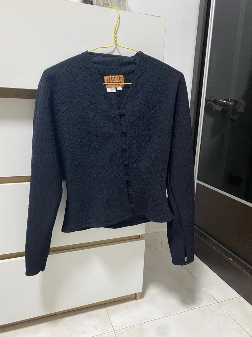 Studio Update Jacket (Category: Coats, Jackets and Outerwear) located in Singapore. Submitted by boey__ (Listing ID 1346434456, Image 1). Description: Size 10.
