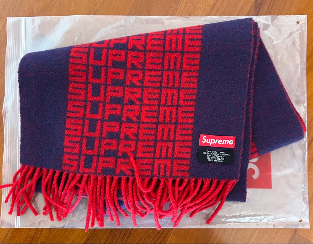 Supreme FW18 Logo Repeat Scarf 頸巾(99% New), 男裝, 外套及戶外衣服- Carousell