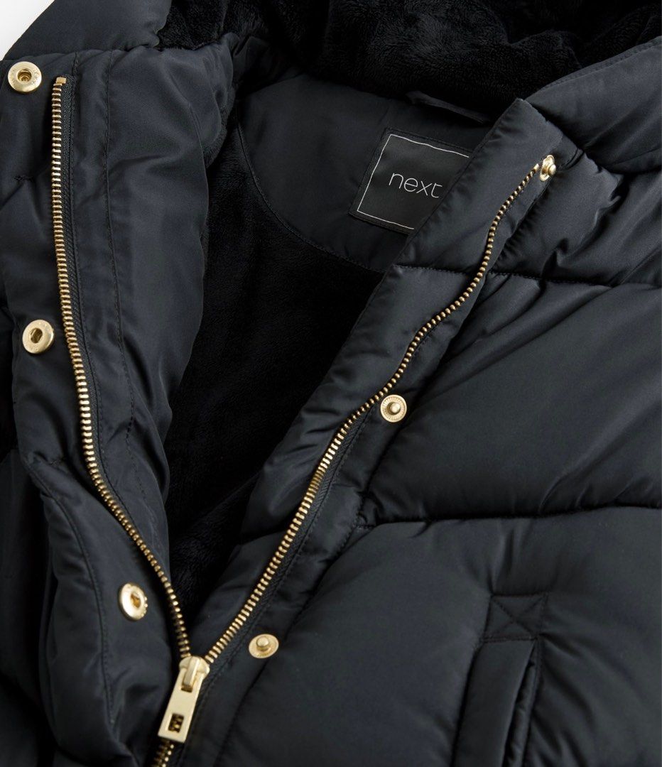Winter Jacket (Category: Coats, Jackets and Outerwear) located in Singapore. Submitted by karleebee (Listing ID 1346332833, Image 6). Description: Brand : next Wore Once, in an excellent condition. Very warm for toddler on winter Size: 5years old Height suggestion approx 110cm Chest and waist approx 55cm Hips approx 62cm .