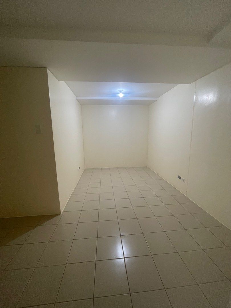 2 Bedroom Condo Unit in Ortigas (Category: Apartments & Condos) located in Pasig City. Submitted by loveeine (Listing ID 1395863347, Image 1). Description: FOR RENT (MINIMUM OF 1 YEAR CONTRACT) 📍Urban Deca Homes Ortigas 2 Bedroom - C 35.57 SQM 17,000 1 month Adv. 1 month Dep. Inclusive of Condo dues. Exclusive of Utility dues. PM me for more details..