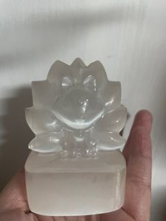 九尾狐水晶擺件64236911386115110