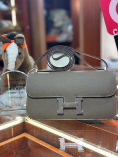 （分類：）位於 。 由 360_Luxury 提交（商品編號 1395772940，圖片 1）。簡介： 。