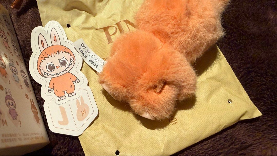 包順豐) 全新泡泡瑪特POPMART THE MONSTERS mini Labubu Pin for