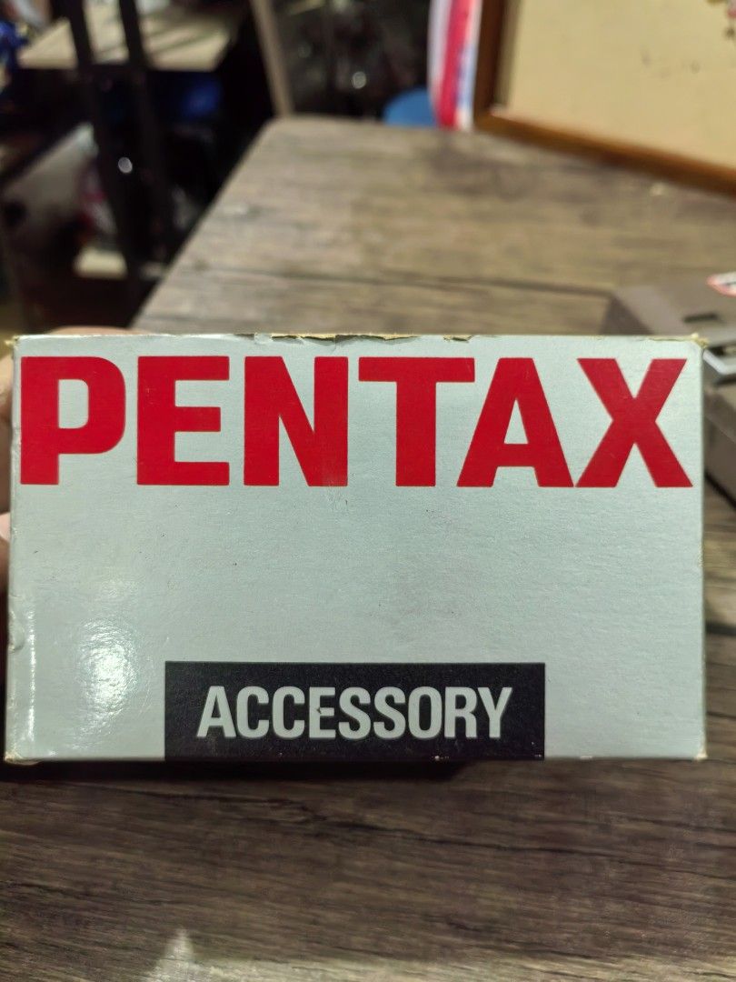Asahi Pentax Stereo Viewer II (Category: Other Photography Accessories) located in Cebu City. Submitted by dudes_villanueva (Listing ID 1395921203, Image 2). Description: Asahi Pentax Stereo Viewer II Note: Untested. Sold as is. All sales final and non-refundable. 📌This device is a handheld slide viewer designed for the 3D viewing of stereo slide pairs. 📌These stereo slides are typically exposed using a Pentax Stereo Adapter, which fits on cert