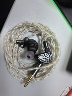 （分類：）位於 。 由 lung2020 提交（商品編號 1395820270，圖片 1）。簡介： 。