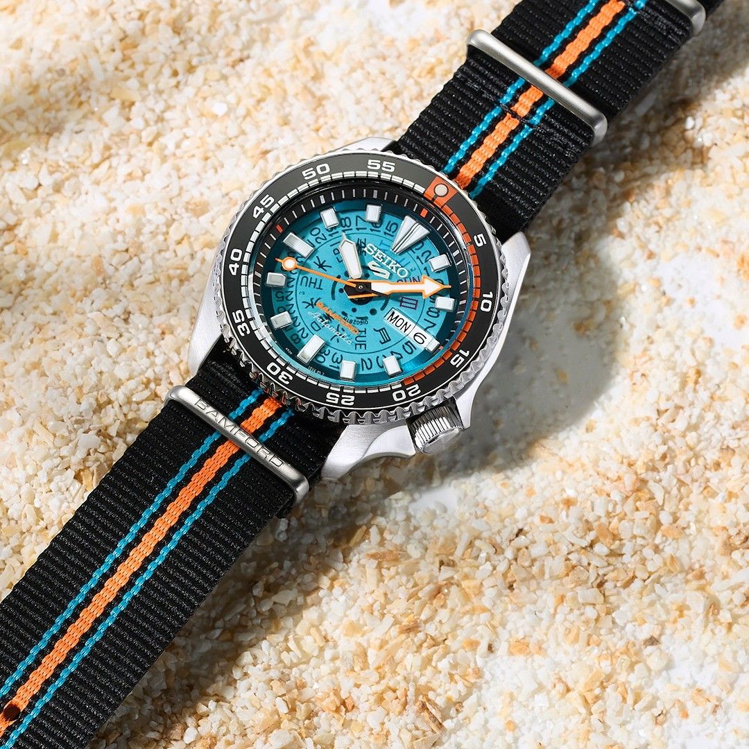 🇯🇵 JDM 🇯🇵 Brand New Seiko 5 Sports Automatic BAMFORD Watch Department Limited Edition 2025 Pc SBSA315 SRPL95 (Category: Men's Watches) located in Singapore. Submitted by thevalueproposition (Listing ID 1395852750, Image 2). Description: ⭐️Brand New & Unworn ⭐️100% Authentic ⭐️Complete Set with Box and Papers ⭐️3 Year Local & International Manufacturer Warranty 💯 Established seller with over 2000 positive transactions on Carousell Singapore a
