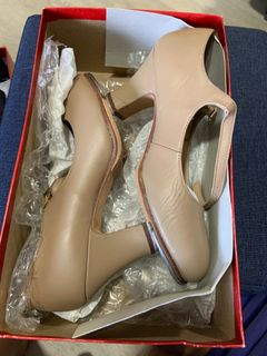 (Category: ) located in . Submitted by tapdanceequipment (Listing ID 1395829354, Image 1). Description: .