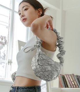 💓Carlyn October Group Purchase💓🇰🇷Carlyn #CA2045 #Poing #Handbag #ShoulderBag #SHOULDERBAG ❤️Limited Time Discount ❤️#DirectlyShippedFromKorea 💕 #AuthenticKoreanProduct64216185345795110