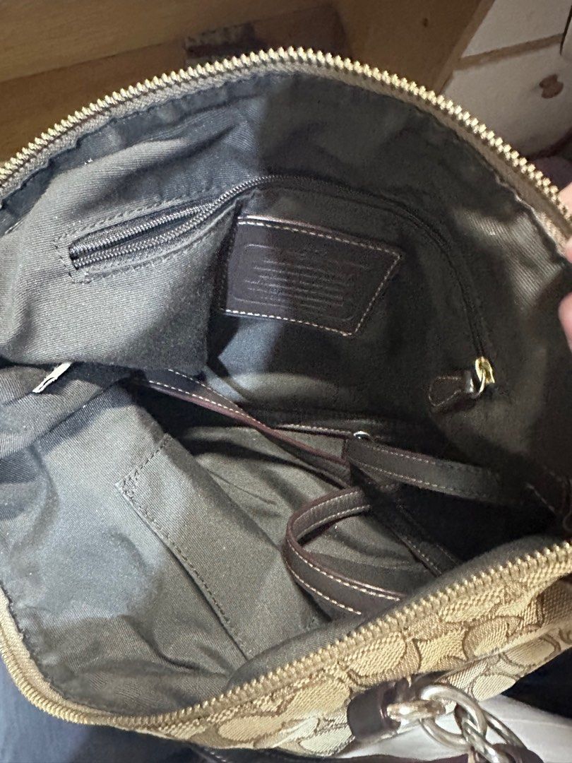 Coach Kelsey Jacquard crossbody (Category: Luxury Bags & Wallets) located in Tandag. Submitted by kawaiispreloved (Listing ID 1395844070, Image 3). Description: Not mini size Good as new. .