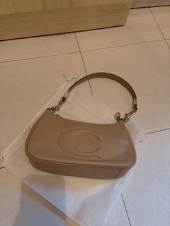 （分類：）位於 。 由 shelili 提交（商品編號 1395885905，圖片 1）。簡介： 。