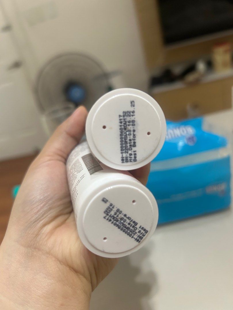 Dermax professional retinol c (Category: Face Care) located in Caloocan City. Submitted by ykboe26 (Listing ID 1395760115, Image 3). Description: 1st bottle - 80% remaining 2nd bottle - 90% remaining Expiry date is 08/2025 Stored in a cool dry place.