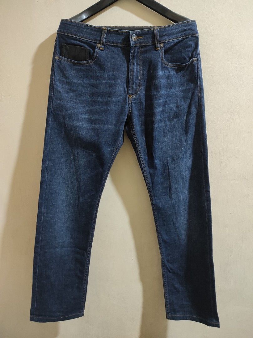 Fendi denim jeans (Category: Luxury Apparel) located in Manila. Submitted by luxxxxxxxx.x (Listing ID 1395888481, Image 1). Description: excellent condition fits 34 orig.