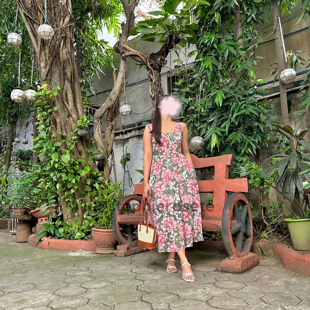 Floral Midi Dress (Category: Dresses) located in Makati City. Submitted by stephiedeclutter (Listing ID 1395760016, Image 3). Description: ✨ Floral print midi dress ✨ Green and pink color palette ✨ Flowy skirt, mid-calf length ✨ With pockets ✨ Padded, no need to wear bra or silicone ✨ Ideal for casual, wedding, and summer occasions 🌸 Used once 🌸 Size: can fit XS to S frame 🌸 My height: 158 cm / 5'2 🌸 Price is negotiable if you buy 2 or more i